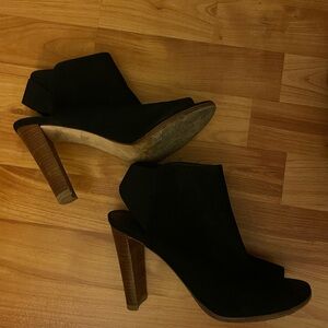 Stuart Weitzman heels, size 7